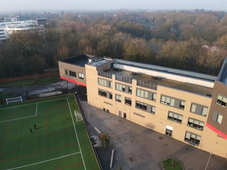 Didsbury High School | John Turner Construction Case Study Didsbury High School | John Turner Construction Case Study