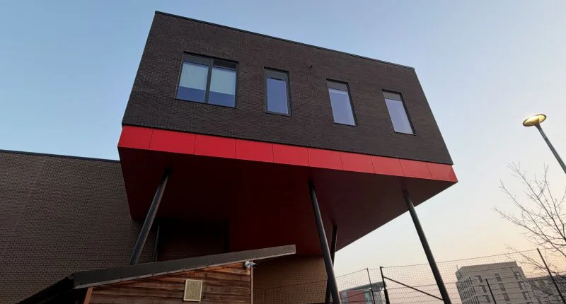 Didsbury High School | John Turner Construction Case Study Didsbury High School | John Turner Construction Case Study