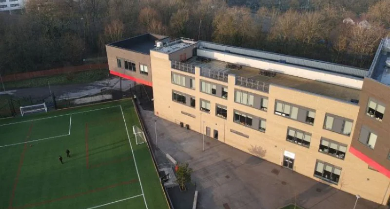 Didsbury High School | John Turner Construction Case Study Didsbury High School | John Turner Construction Case Study